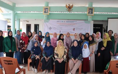 Ibu-Ibu PKK Ngaresrejo Dapat Pelatihan Atur Keuangan dan Pengelolaan Utang Rumah Tangga